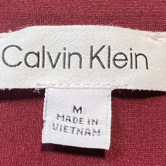 🍷Calvin Klein Burgundy Sleeveless Top Size M Ruffle Shoulder Detail timeless - Picture 6 of 10